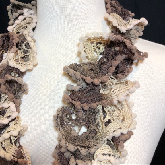 Brown Cream Ombré Spiral Crochet Knit Scarf - Picture 4 of 4